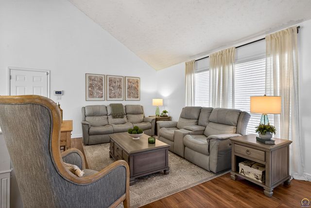 3523 SE Park Lane CT, Topeka, KS 66605