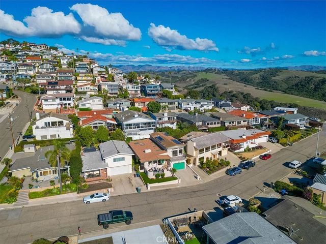 870 Visalia St, Pismo Beach, CA 93449