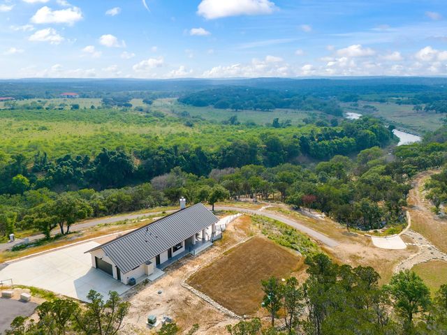 1942 Paradise PKWY, Canyon Lake, TX 78133