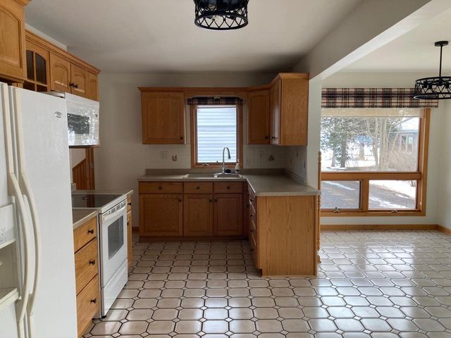 2224 Hwy 51, Stoughton, WI 53589