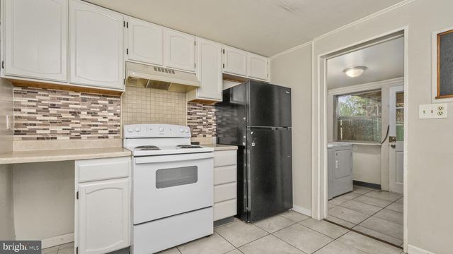 11 S PLUM ST, Pottstown, PA 19464