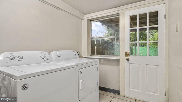 11 S PLUM ST, Pottstown, PA 19464