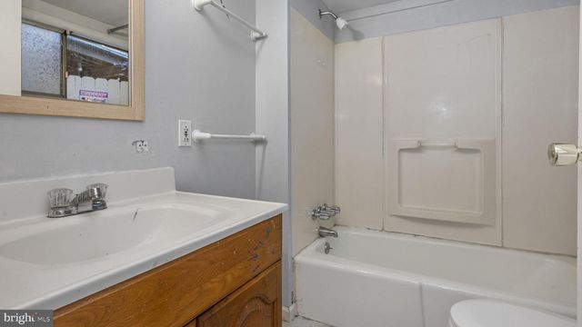 11 S PLUM ST, Pottstown, PA 19464