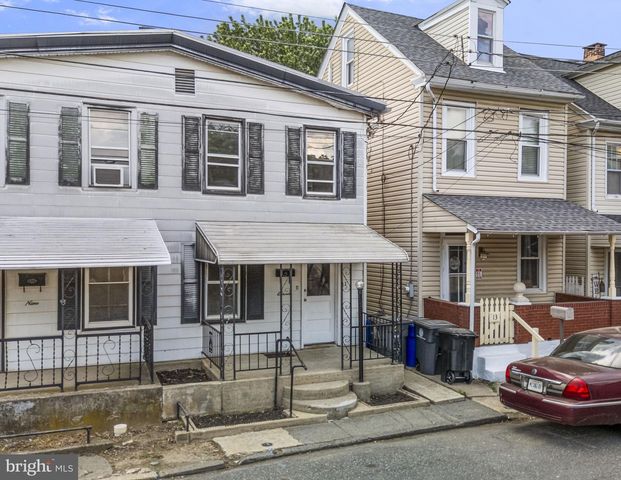 11 S PLUM ST, Pottstown, PA 19464