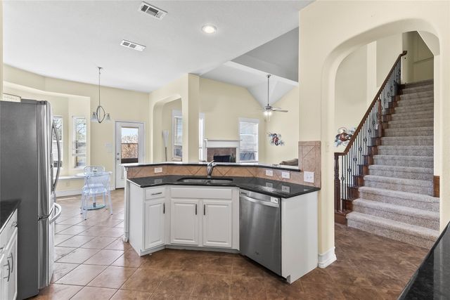 824 Peach Lane, Burleson, TX 76028