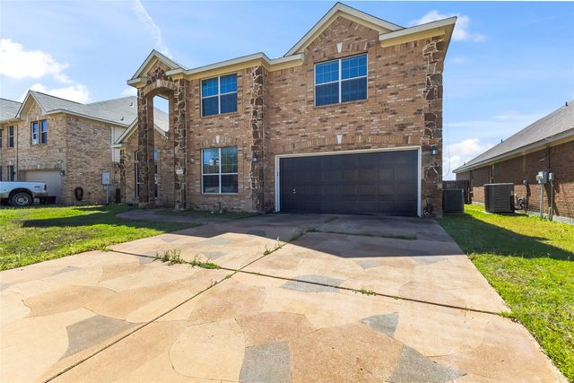824 Peach Lane, Burleson, TX 76028