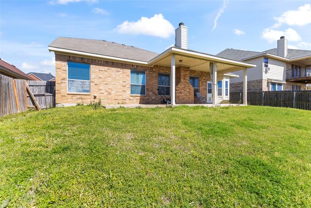 824 Peach Lane, Burleson, TX 76028
