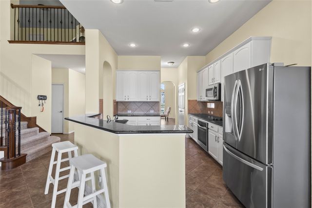 824 Peach Lane, Burleson, TX 76028