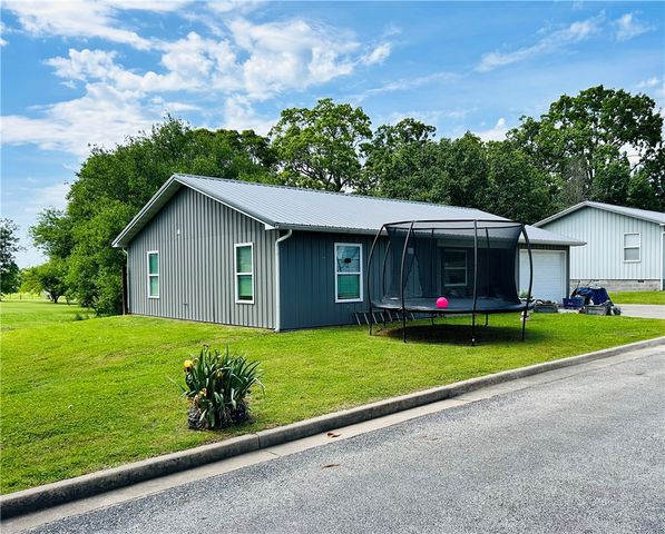 104 Clive, Berryville, AR 72616