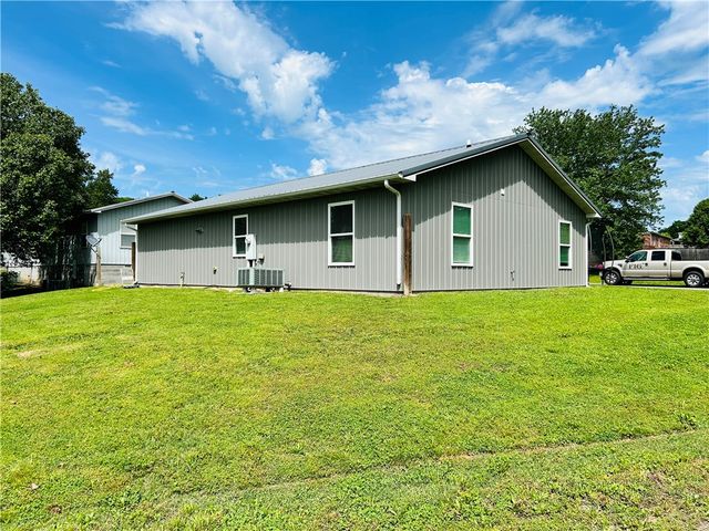 104 Clive, Berryville, AR 72616