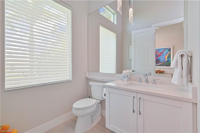 693 105th AVE N, Naples, FL 34108