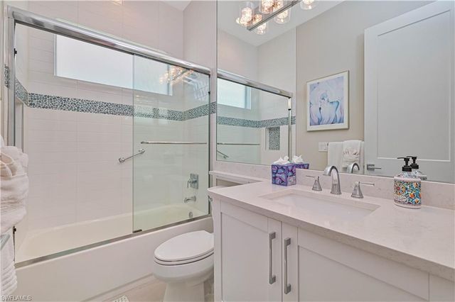 693 105th AVE N, Naples, FL 34108