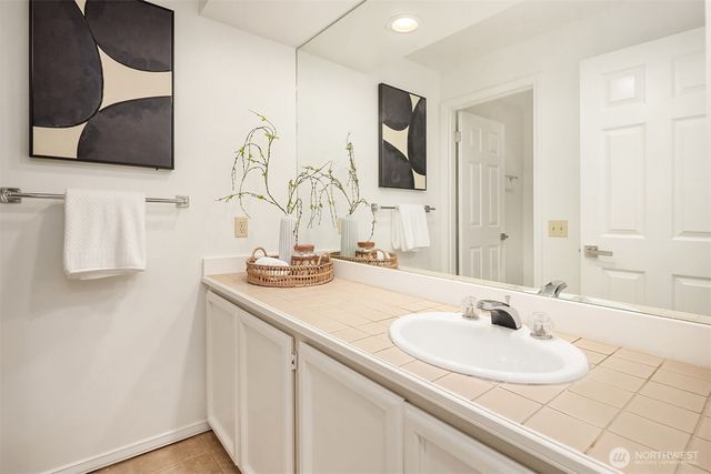 8531 Hunts Point Lane, Hunts Point, WA 98004