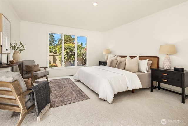 8531 Hunts Point Lane, Hunts Point, WA 98004