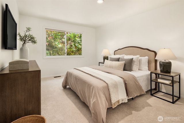 8531 Hunts Point Lane, Hunts Point, WA 98004