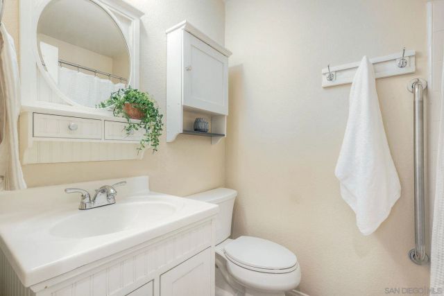 2935 Lloyd St, San Diego, CA 92117