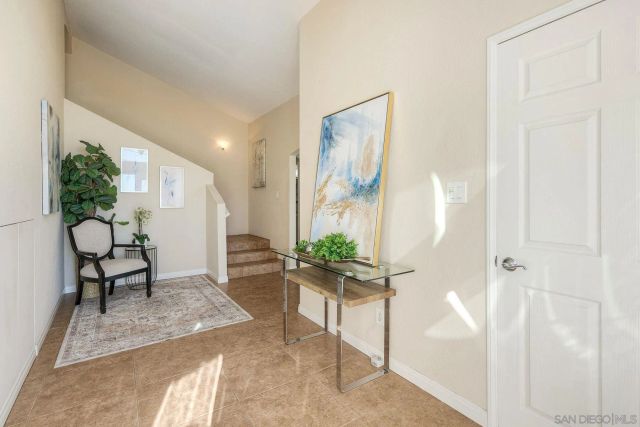 2935 Lloyd St, San Diego, CA 92117