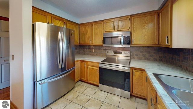 270 Witbeck Drive, Clare, MI 48617