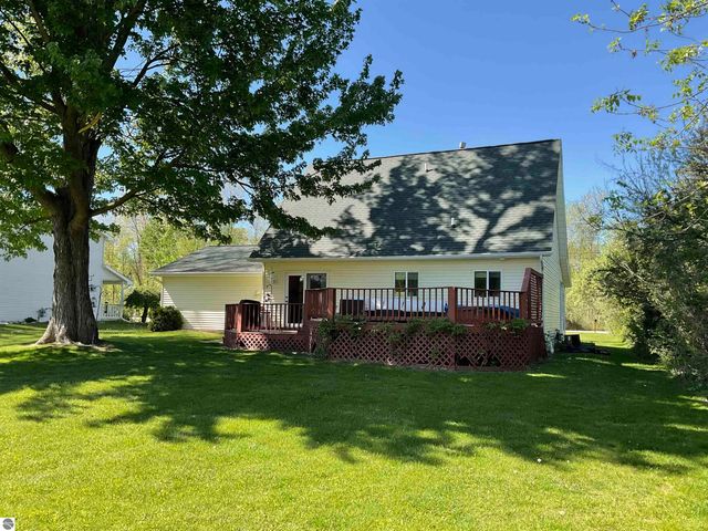 270 Witbeck Drive, Clare, MI 48617