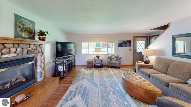 270 Witbeck Drive, Clare, MI 48617