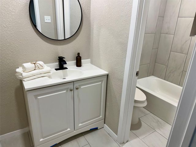 10106 Hillridge Road, La Porte, TX 77571