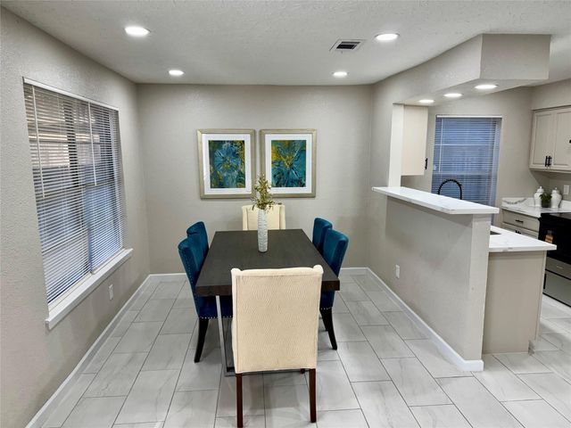 10106 Hillridge Road, La Porte, TX 77571