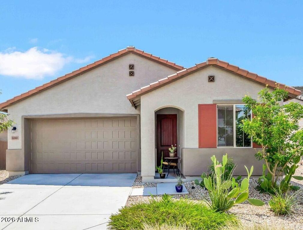 22333 W BURNETT Road, Surprise, AZ 85387 — photo 5
