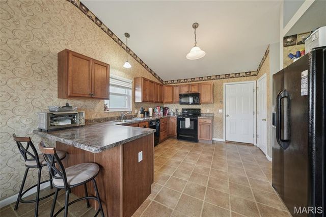 9616 Persimmon Point Drive, Hillsboro, MO 63050
