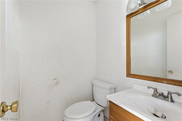 9966 Magnolia Drive, Olmsted Falls, OH 44138
