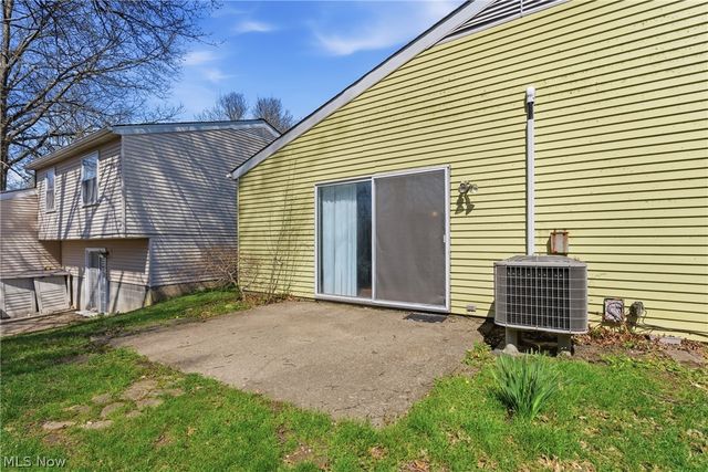 9966 Magnolia Drive, Olmsted Falls, OH 44138