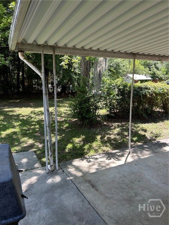 Image 31 of property listing at 2201 E 37Th Street, Savannah, GA 31404