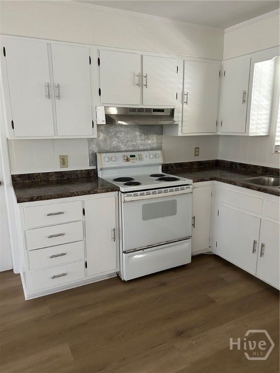 Image 5 of property listing at 2201 E 37Th Street, Savannah, GA 31404