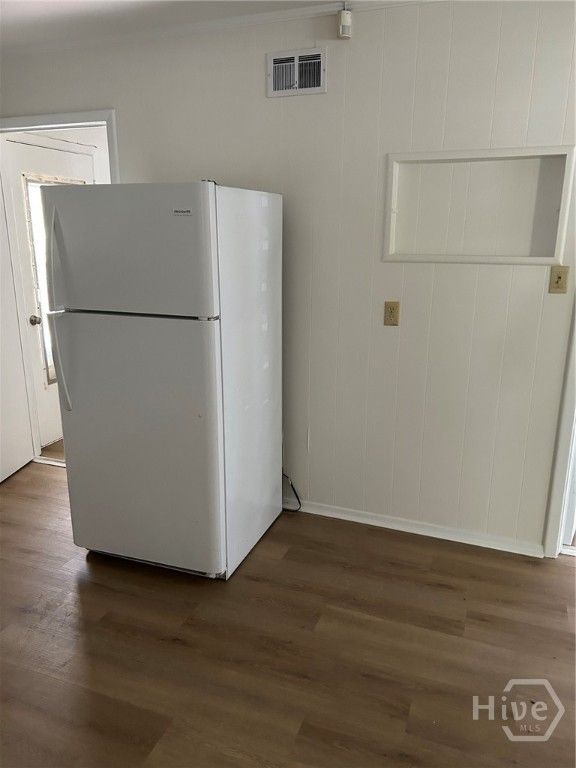 Image 7 of property listing at 2201 E 37Th Street, Savannah, GA 31404