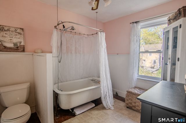 21 Brunswick Avenue, Plainfield, CT 06354