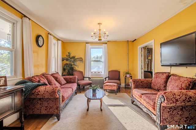 21 Brunswick Avenue, Plainfield, CT 06354