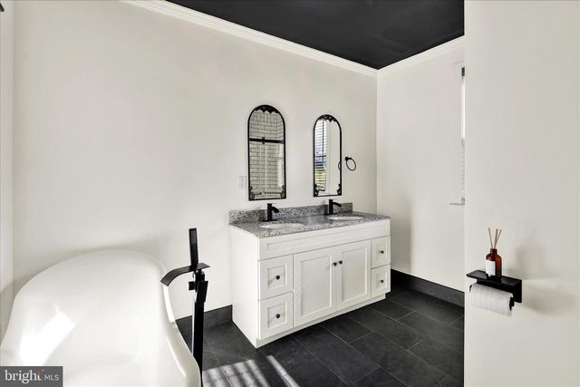 681 BAUMGARDNER RD, Lancaster, PA 17603