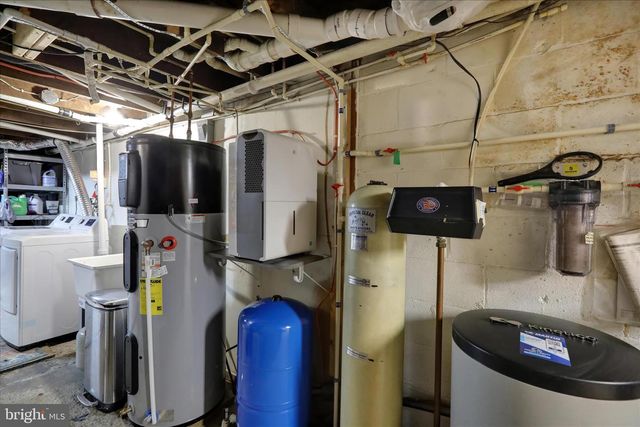 681 BAUMGARDNER RD, Lancaster, PA 17603