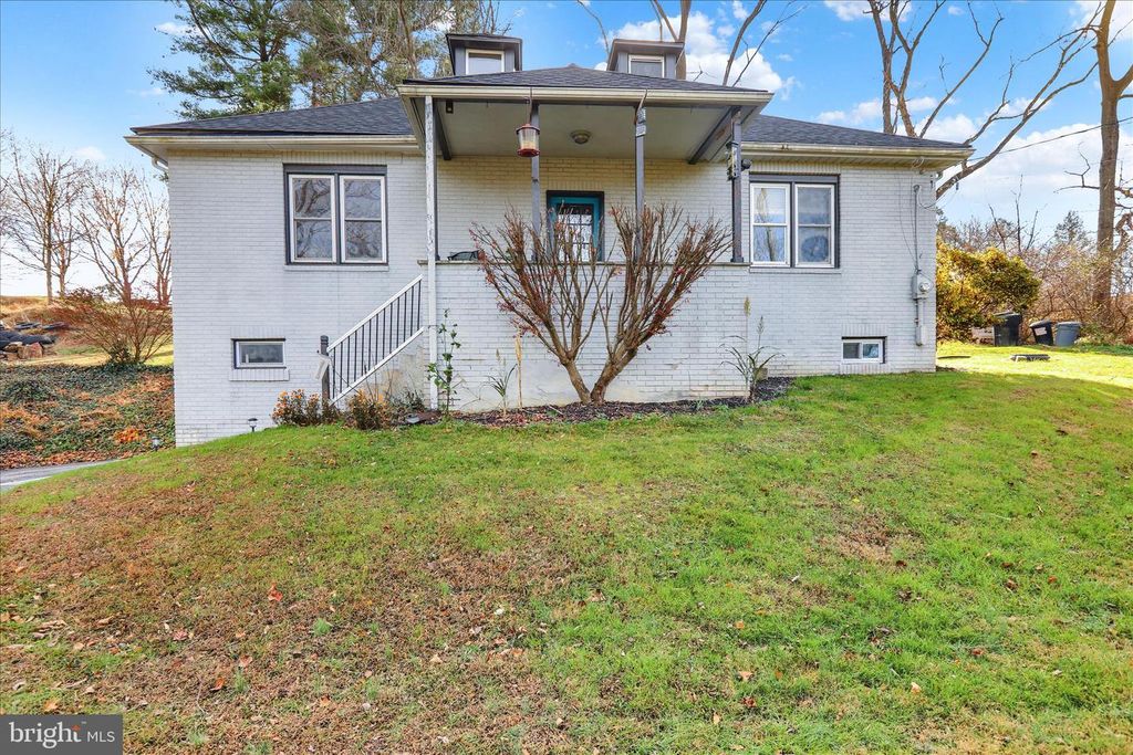 681 BAUMGARDNER RD, Lancaster, PA 17603