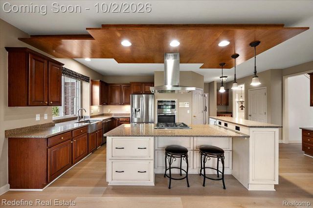 51328 Plymouth Valley Drive, Plymouth Charter Township, MI 48170
