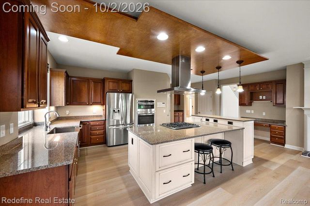 51328 Plymouth Valley Drive, Plymouth Charter Township, MI 48170
