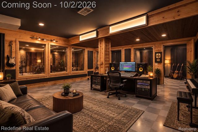 51328 Plymouth Valley Drive, Plymouth Charter Township, MI 48170