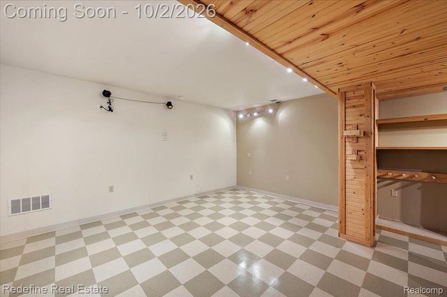 51328 Plymouth Valley Drive, Plymouth Charter Township, MI 48170