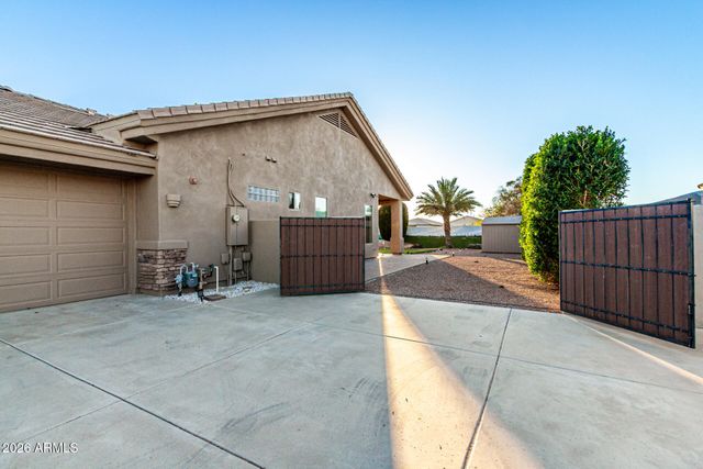 5208 N 180TH Lane, Litchfield Park, AZ 85340