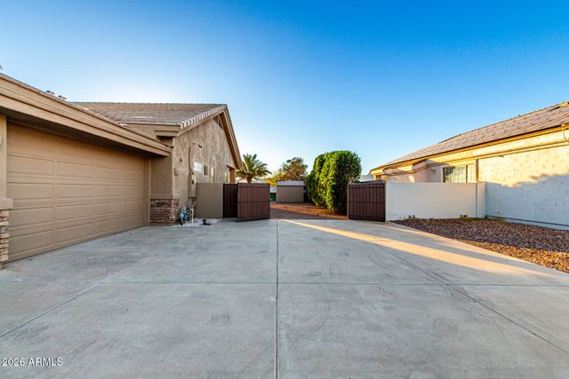 5208 N 180TH Lane, Litchfield Park, AZ 85340