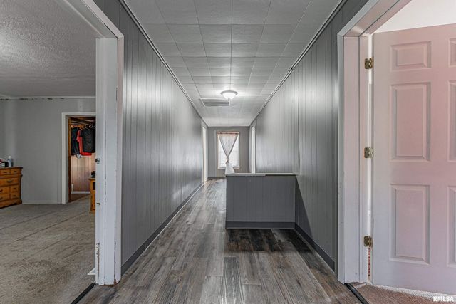 207 N LAFAYETTE Street, Mt Pulaski, IL 62548