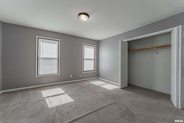 207 N LAFAYETTE Street, Mt Pulaski, IL 62548