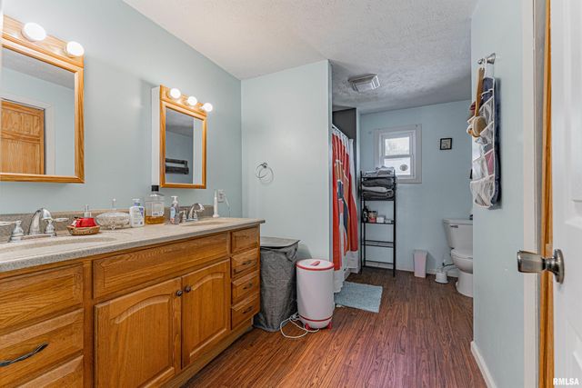 207 N LAFAYETTE Street, Mt Pulaski, IL 62548