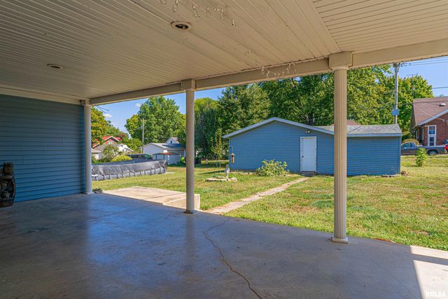 207 N LAFAYETTE Street, Mt Pulaski, IL 62548