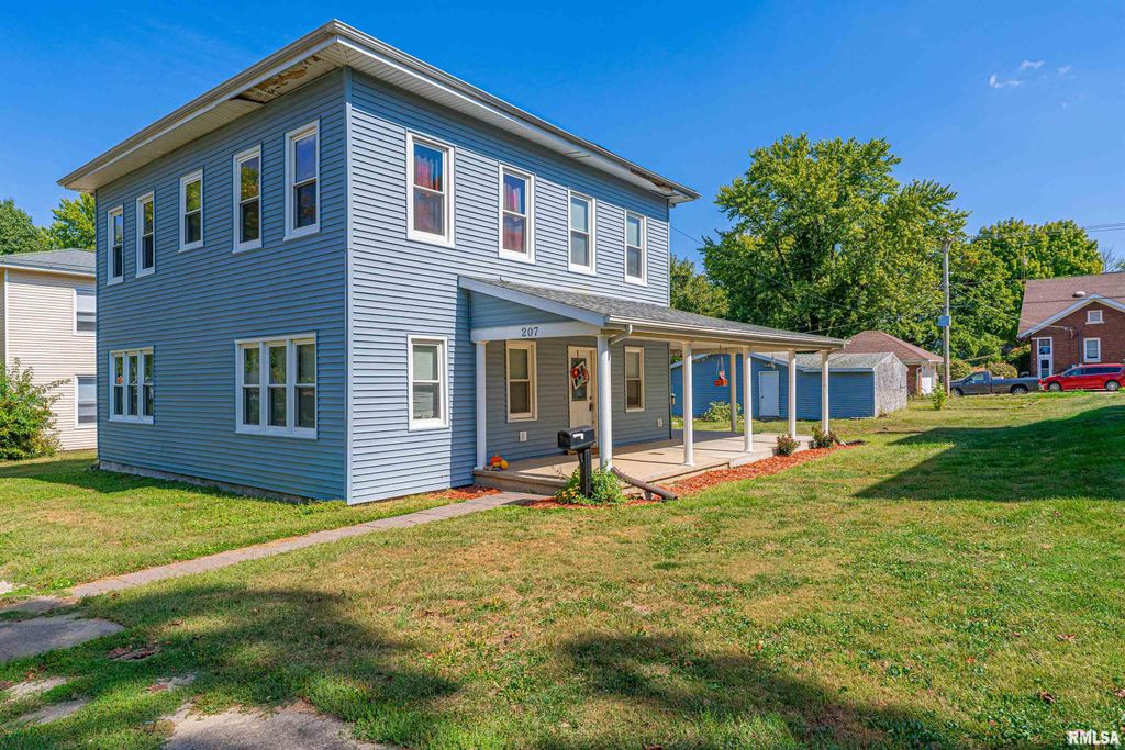 207 N LAFAYETTE Street, Mt Pulaski, IL 62548