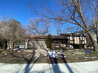 524 W Huron Street, Milford Village, MI 48381